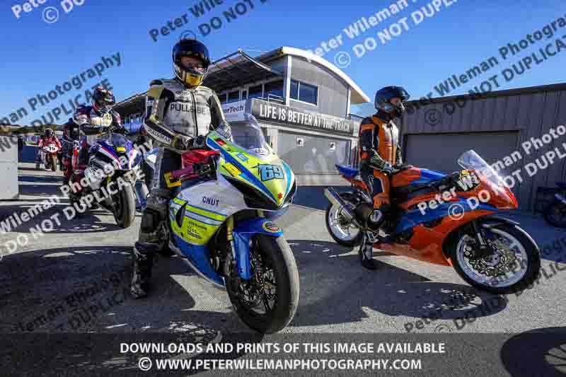 Laguna Seca;event digital images;motorbikes;no limits;peter wileman photography;trackday;trackday digital images